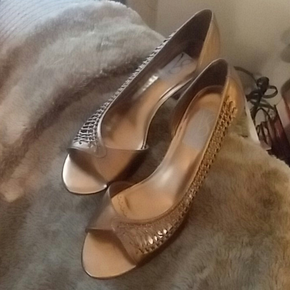 Victoria Spencer (moving on)